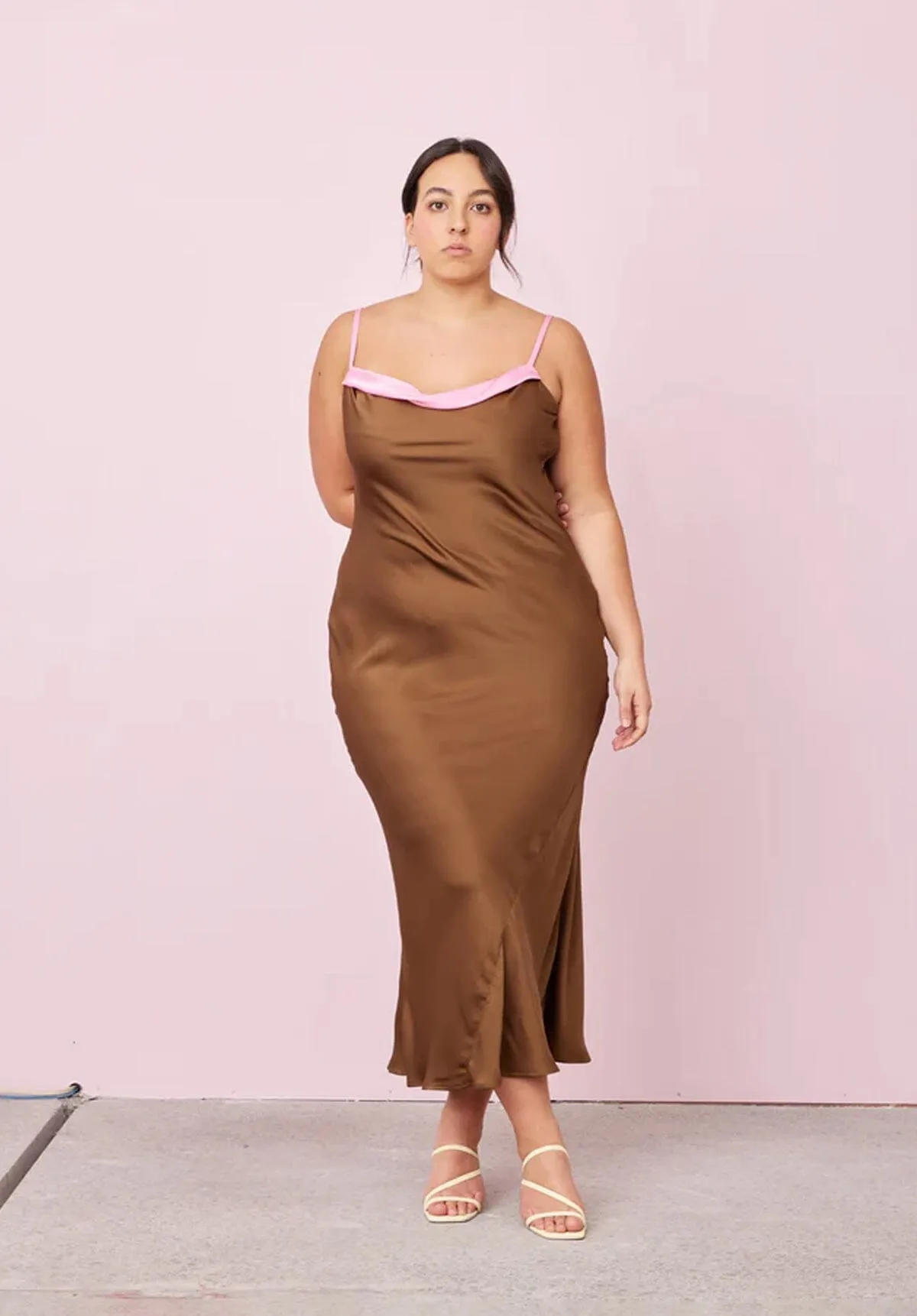 A Women's Worth Mini