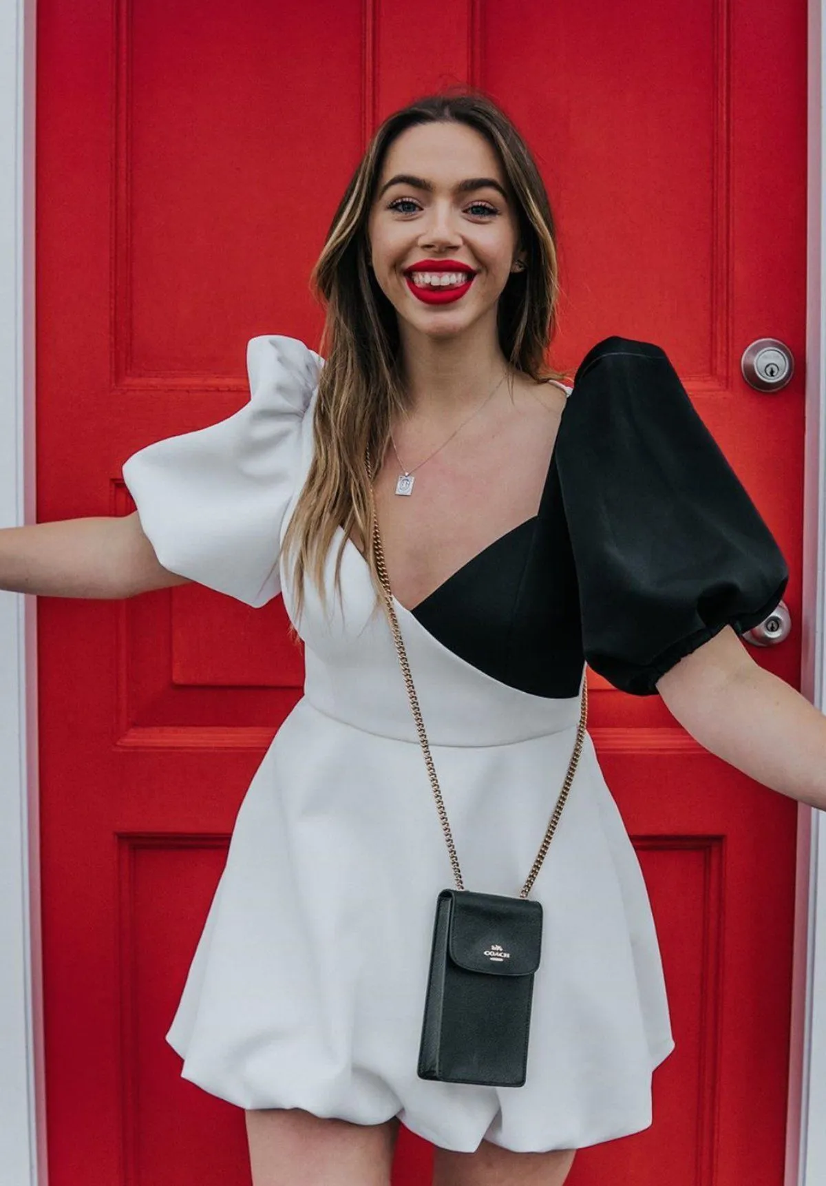 A Women's Worth Mini