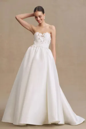 Bestseller Wtoo by Watters Jordy Gown  Stylish & Comfortable
