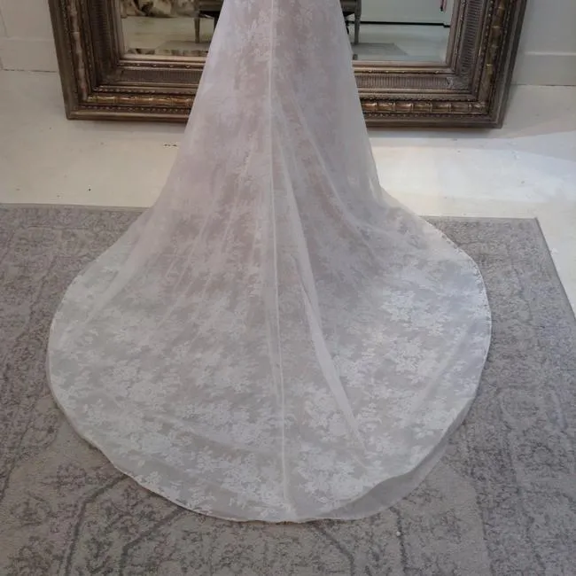 BestSelling Tara Keely - 2653 Sample Gown  Limited Release!