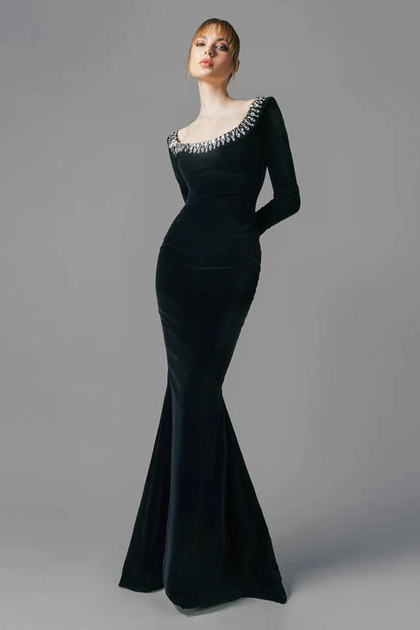 black crepe gown with crystal neckline Gloria Lanvin