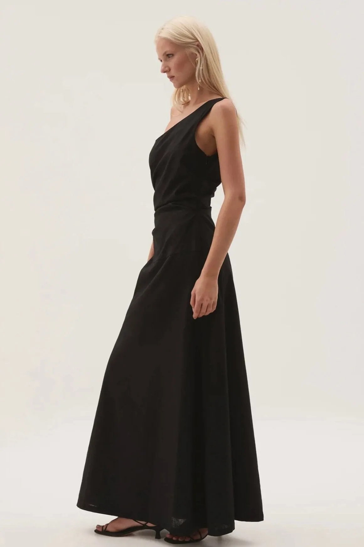 Daze One Shoulder Maxi Dress
