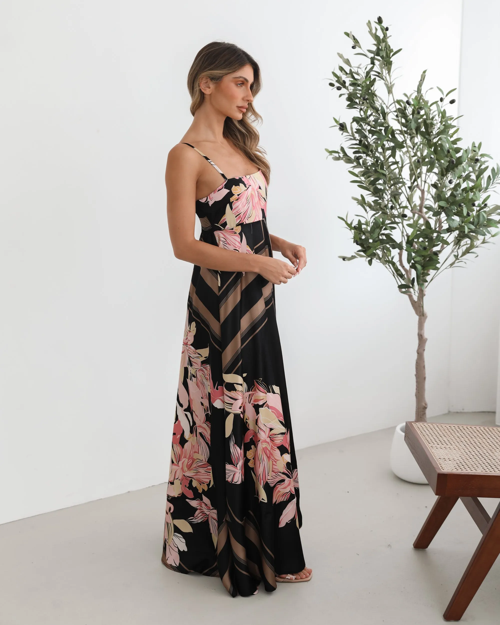 Deyah Dress - Black Floral
