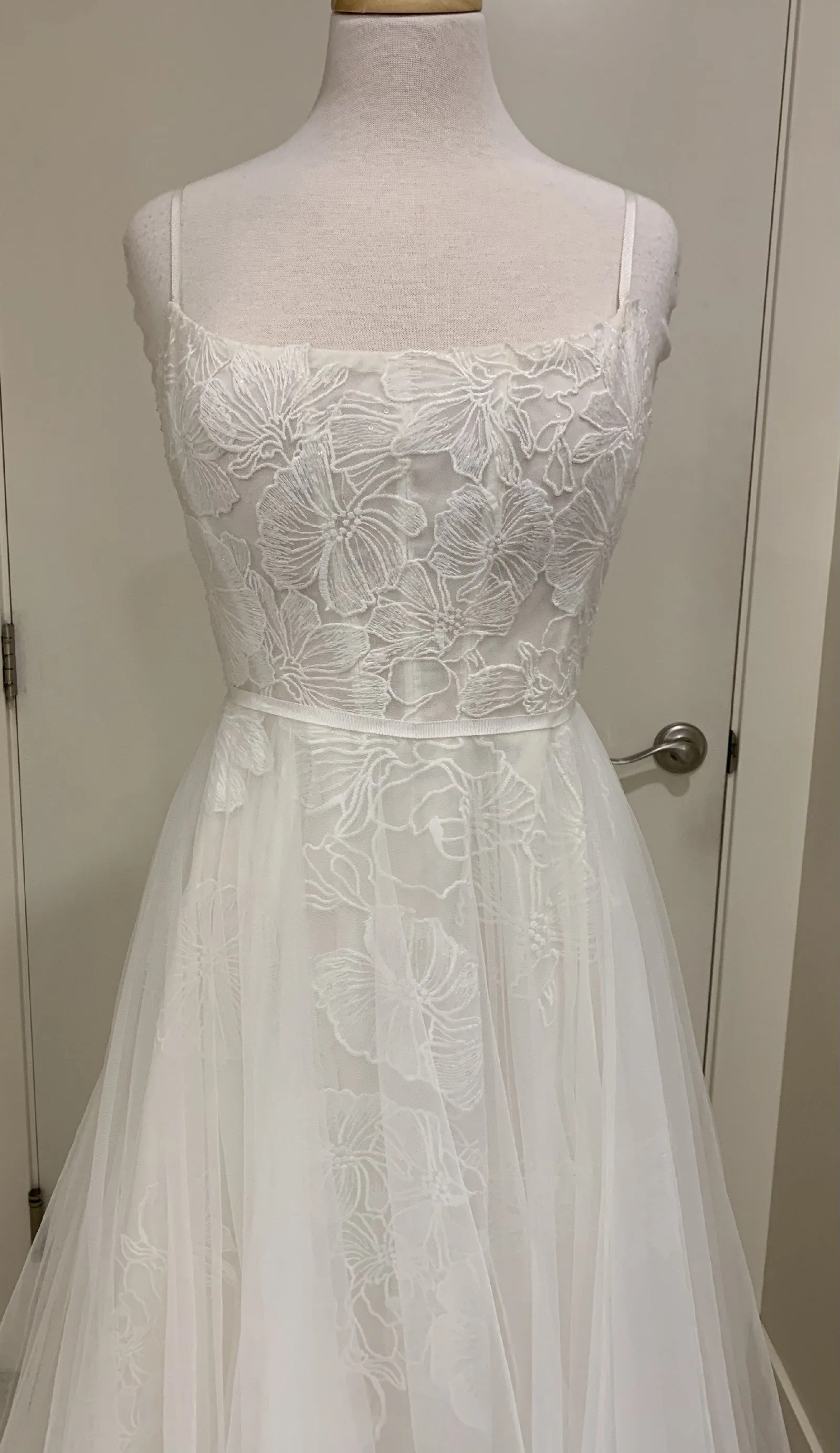 Doorbuster Wtoo by Watters Lizbeth Gown  Stylish & Comfortable