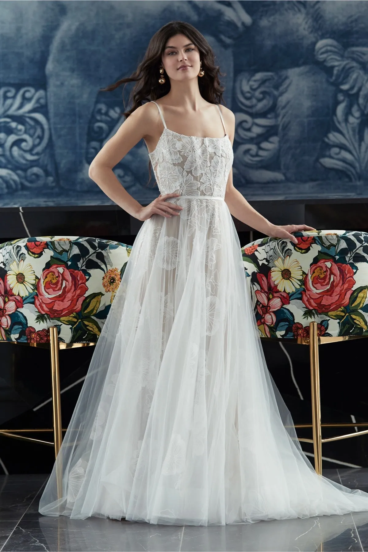 Doorbuster Wtoo by Watters Lizbeth Gown  Stylish & Comfortable