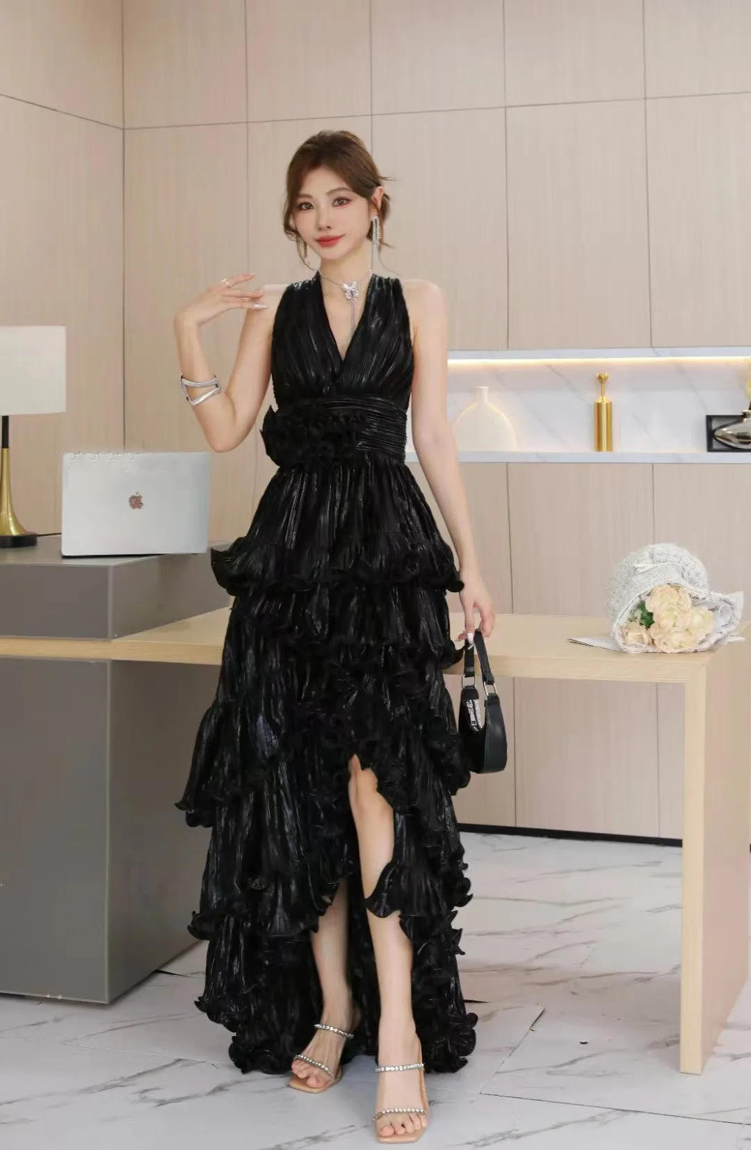 Editors Choice Elegant Evening Formal V-neck Sleeveless Dress  Limited Availability!