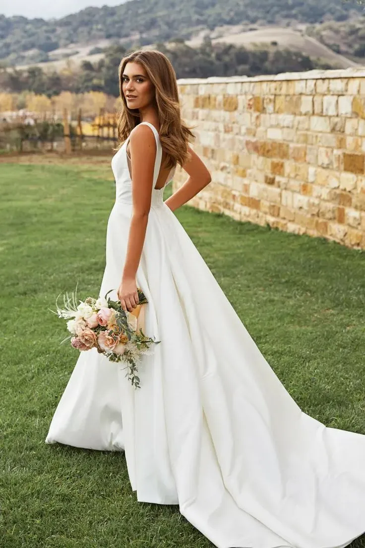 Exclusive Jenny Yoo Channing Gown  Limited Stock!