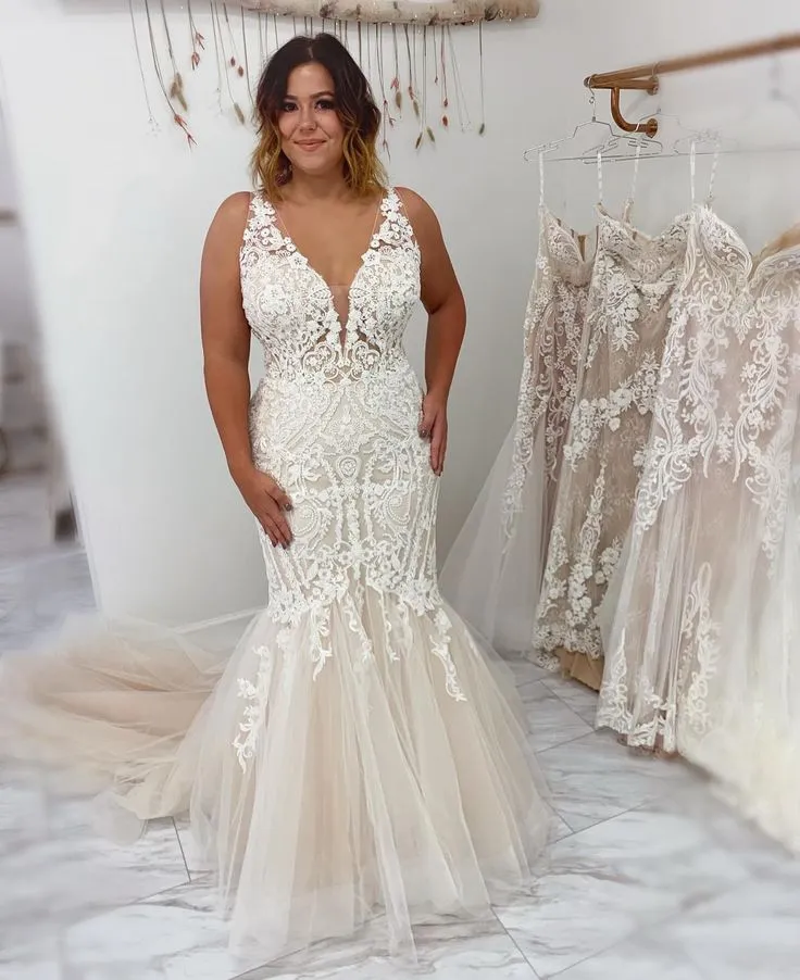 Final Few Enzoani Olinda Gown  Almost Gone!