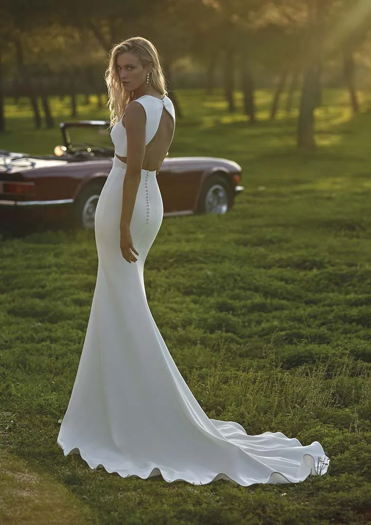Final Few Pronovias Aman Wedding Gown  Almost Sold Out!