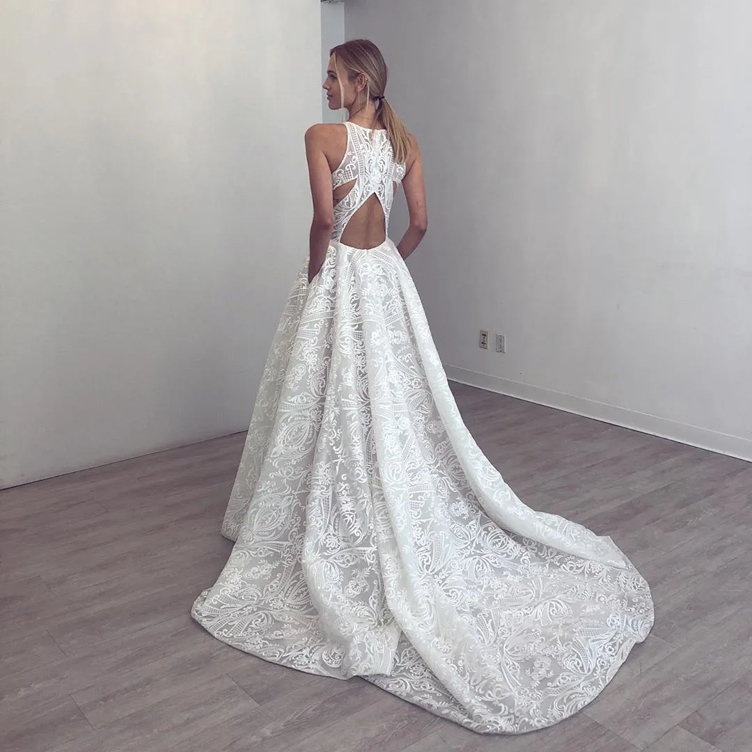 Insta-Worthy Hayley Paige - Suki Sample Gown  Stylish & Comfortable