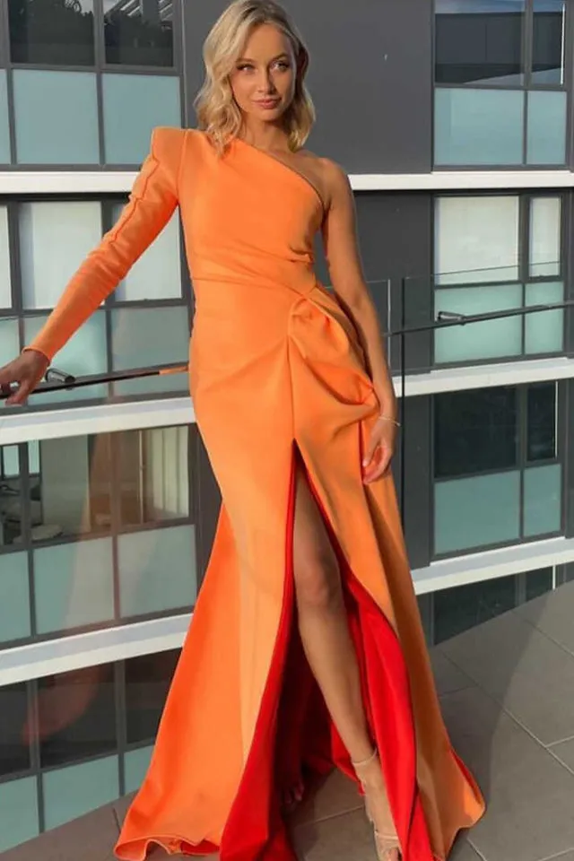 IZAR GOWN by Meraki