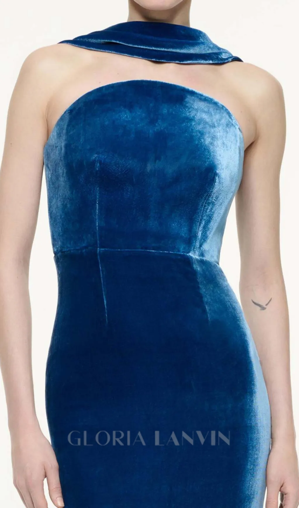 josephine off-shoulder velvet sash gown in blue Gloria Lanvin