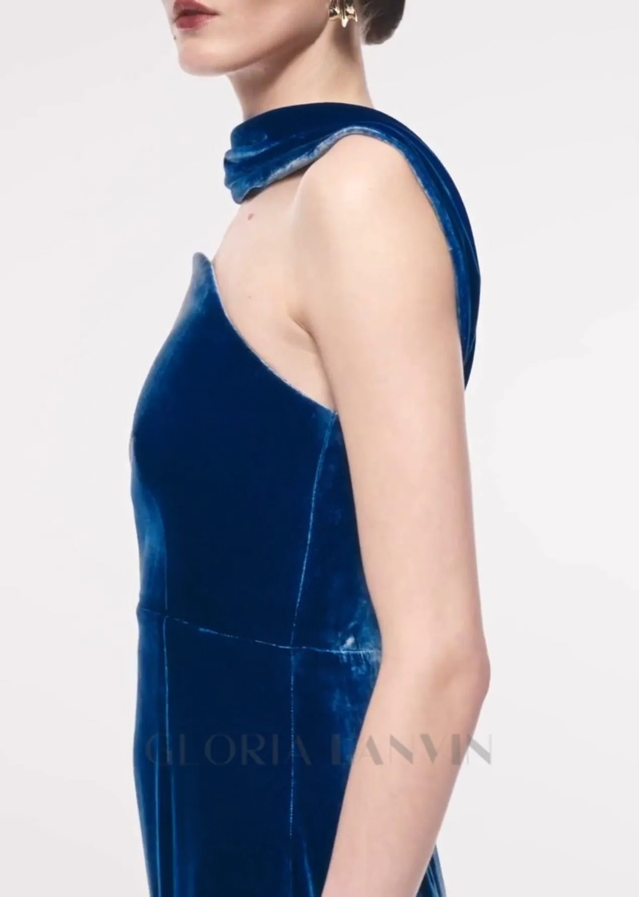 josephine off-shoulder velvet sash gown in blue Gloria Lanvin