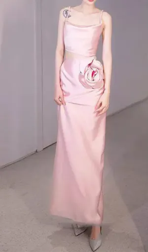 Marisol flower embellished Gown in pink Gloria Lanvin