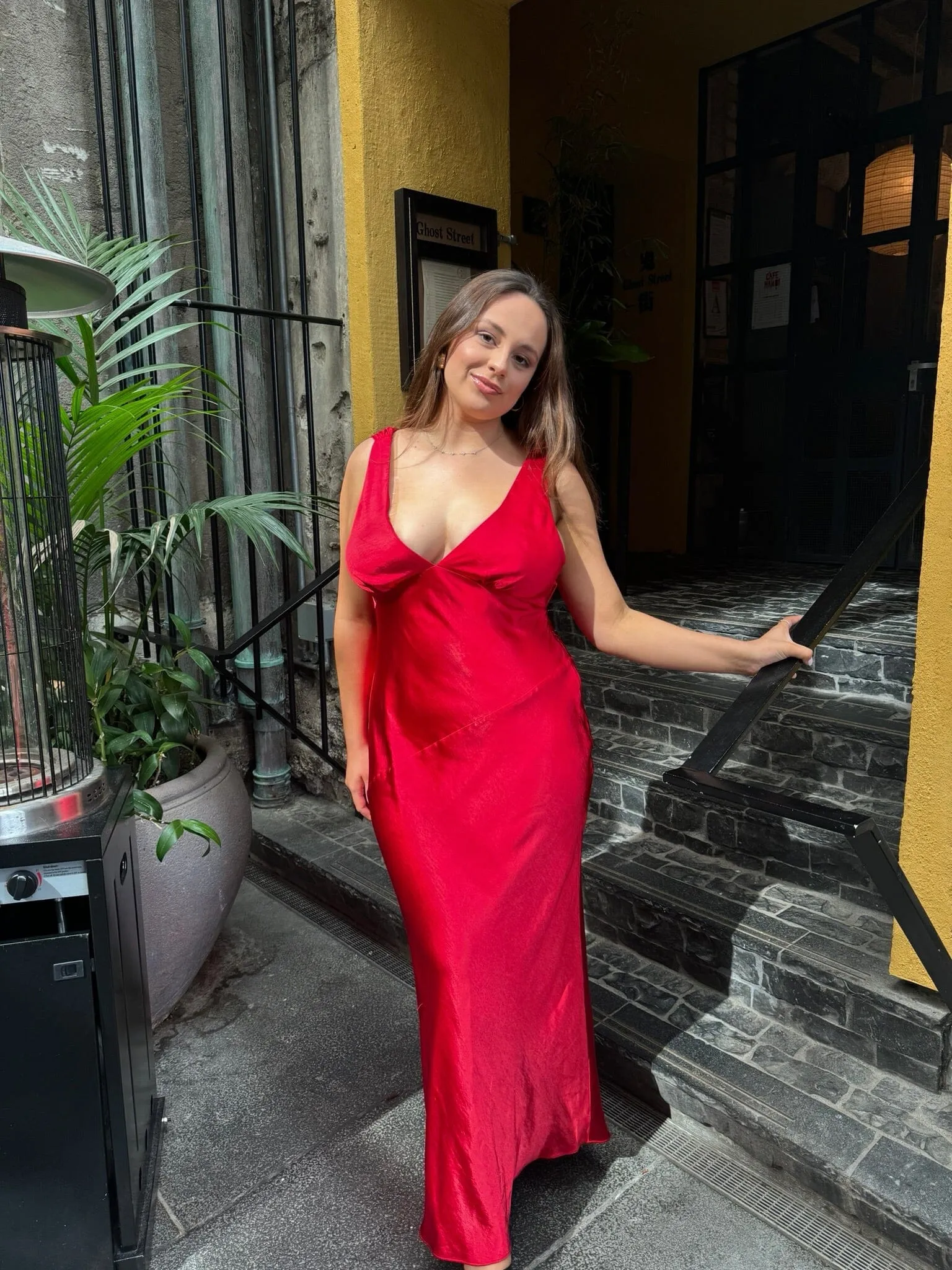 Nadia - Red