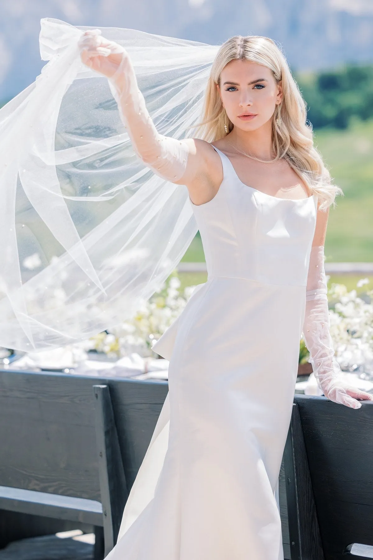 Top Rated Wtoo Lourdes Laurie Gown  Last Chance!