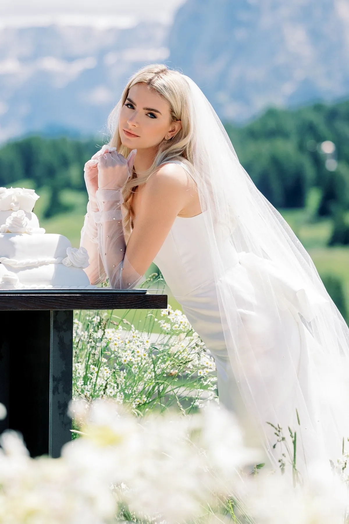 Top Rated Wtoo Lourdes Laurie Gown  Last Chance!