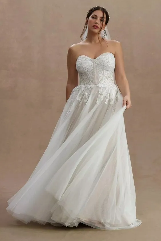 Trending Now Willowby by Watters Jaislyn Gown  Today Only!