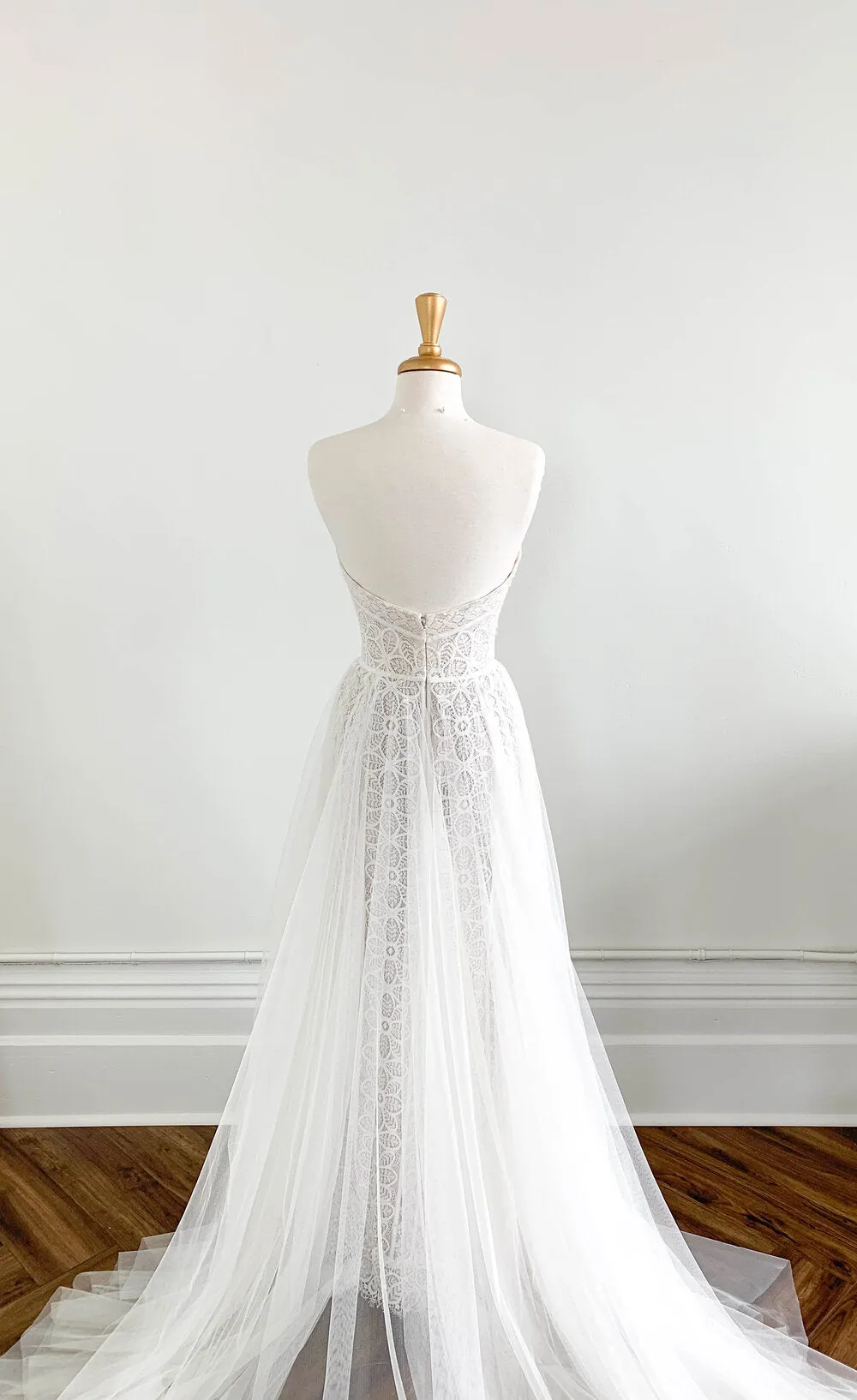 Trendy 2025 BHLDN Willowby Cordova Ophelia 53702 Gown  Ends Soon!