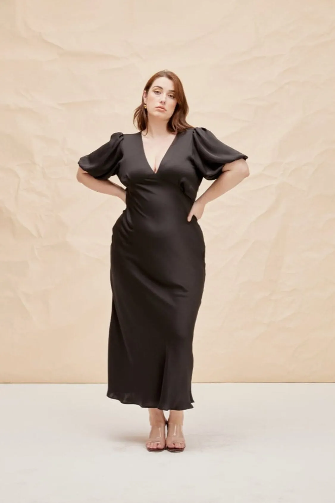 Uma Satin Black